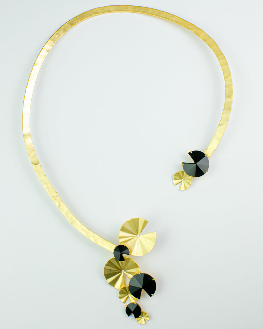Fold collection -  Choker