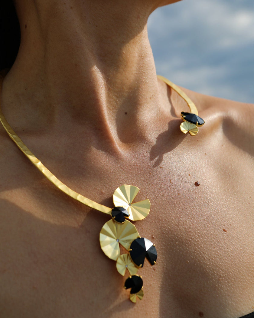 Fold collection -  Choker
